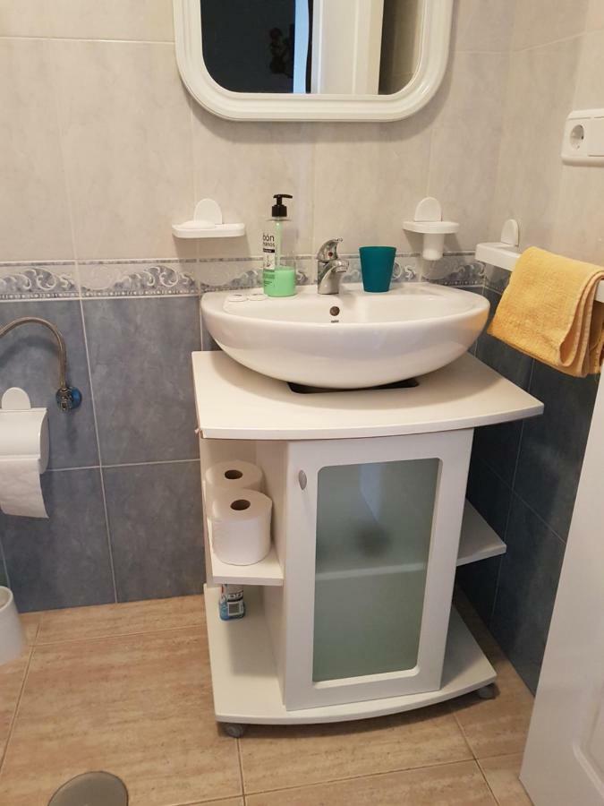 Apartment In Campoamor Overlooking The Swimming Pool Екстериор снимка